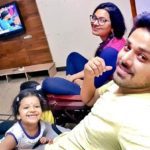 1653332835 400 Geetha Madhuri Singer हाइट Weight उम्र पति Biography Hindi गीता माधुरी अपने पति नंदू और उनकी बेटी के साथ