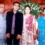 मेहुल निसार अपने माता-पिता और पत्नी शीतल निसारी के साथ