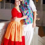 1653355871 120 Chaitnya Sharma Shweta Tripathis पति उम्र परिवार Biography Hindi चैतन्य शर्मा अपनी पत्नी श्वेता त्रिपाठी के साथ