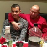 1653359732 403 Dele Alli हाइट Weight उम्र Biography परिवार Affairs Hindi अपने दत्तक पिता एलन हिकफोर्ड के साथ देले अल्ली