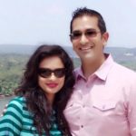 1653372087 336 Pooja Kumar हाइट Weight उम्र बॉयफ्रेंड परिवार Biography Facts पूजा कुमार अपने भाई के साथ