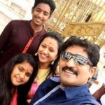 1653376033 531 Rajiv Kanakala Actor हाइट Weight उम्र पत्नी Biography Hindi राजीव कनकला अपनी पत्नी सुमा कनकला और बच्चों के साथ