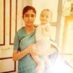 अपनी मां के साथ राहुल सुधीर (बचपन)