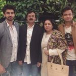 1653396674 188 Avinash Mishra TV Actor हाइट Weight उम्र गर्लफ्रेंड परिवार Biography अविनाश मिश्रा अपने माता-पिता और भाई के साथ