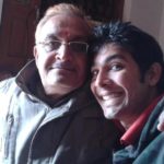 अंकित शर्मा अपने पिता नागेंद्र शर्मा के साथ