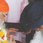 पंजाब के पूर्व मुख्यमंत्री प्रकाश सिंह बादल को आशीर्वाद देते हुए ब्रह्मर्षि श्री कुमार स्वामी जी