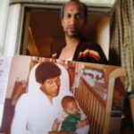 1653444561 279 Jordan Peele उम्र Biography पत्नी बच्चे परिवार Facts Hindi जॉर्डन पील (बच्चा) अपने पिता के साथ