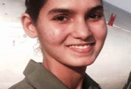 biography of avani chaturvedi