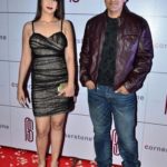 1653474738 375 Parvin Dabas Actor हाइट Weight उम्र पत्नी Biography Hindi परवीन डबास अपनी पत्नी प्रीति झंगियानी के साथ