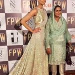 1653485191 181 Sarish Khan Model हाइट Weight उम्र बॉयफ्रेंड Biography Hindi मुख्तारन माई के साथ सरिश खान