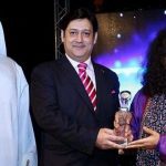 आबिदा परवीन को राजनयिक जावेद मलिक द्वारा संयुक्त अरब अमीरात में राजदूत मान्यता पुरस्कार मिला