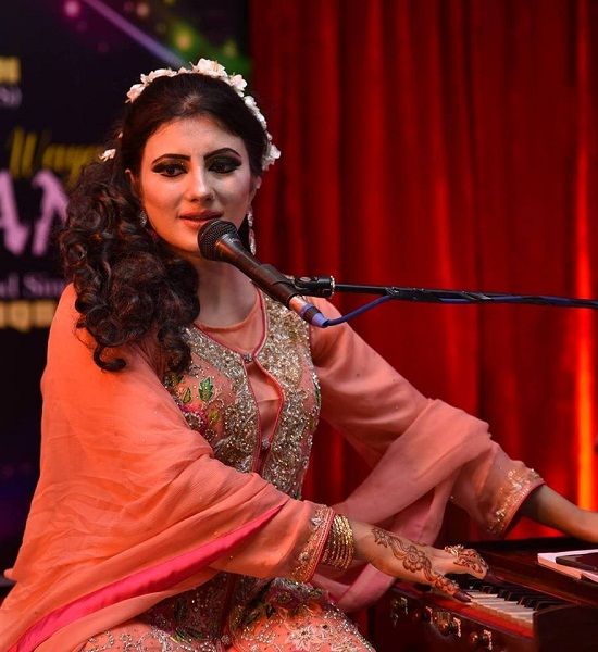 1653552501 91 Nazia Iqbal हाइट Weight उम्र पति Biography Facts Hindi सिंगर नाजिया इकबाल पश्तून