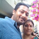 मां के साथ स्नेहा नामानंदी भाई पवन नामानंदी (1)
