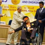 मनोज कुमार को राष्ट्रपति से मिला दादा साहब फाल्के पुरस्कार