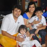 राजेश कुमार अपनी पत्नी और बच्चों के साथ