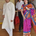 राज ठाकरे अपनी पत्नी शर्मिला के साथ