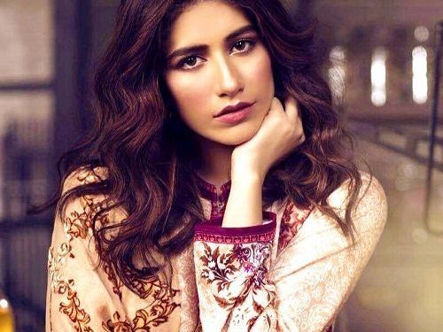 1653703467 VJ Syra Yousaf aka Syra Shehroz हाइट Weight उम्र Affairs Syra Yousaf