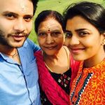ऐश्वर्या-राजेश-उसके परिवार के साथ