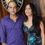 आशुतोष गोवारिकर अपनी पत्नी सुनीता के साथ
