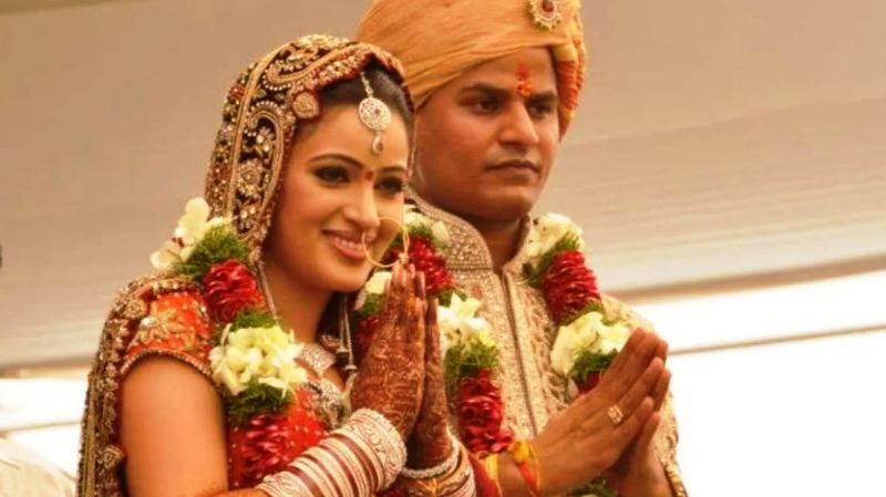 रवि राणा और नवनीत राणा की शादी के दिन की तस्वीर