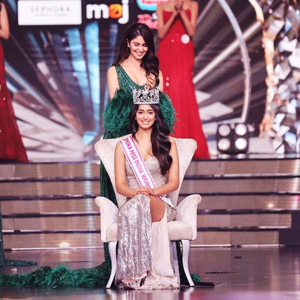 मनसा वाराणसी ने सिनी शेट्टी को फेमिना मिस इंडिया वर्ल्ड 2022 का ताज पहनाया