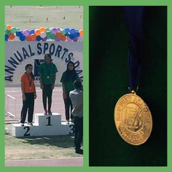 दुआ आमिर अपने स्कूल के वार्षिक खेल दिवस पर स्वर्ण पदक के साथ