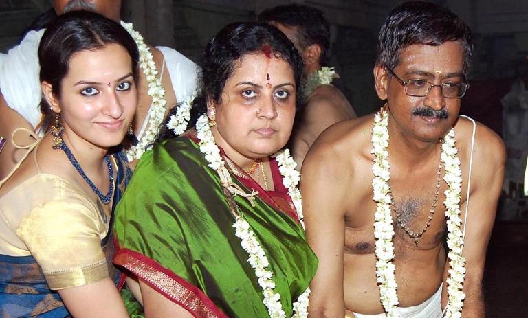 अमृता श्रीनिवासन अपने माता-पिता के साथ 