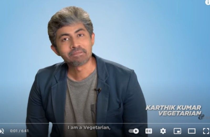 कार्तिक ने अपने एक वीडियो में कबूल किया है कि वह शाकाहारी हैं