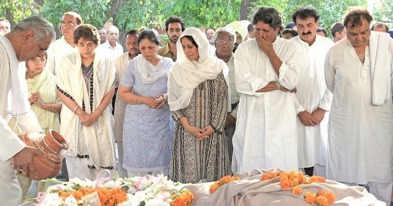 राज कुमारी निखंज का अंतिम संस्कार