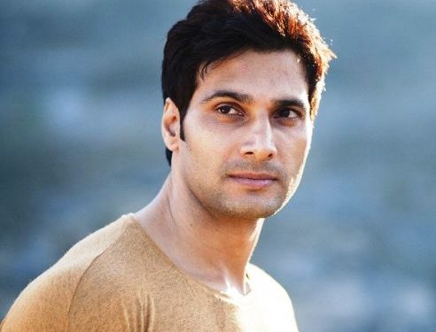 Aham Sharma उम्र परिवार पत्नी Biography in Hindi Aham Sharma