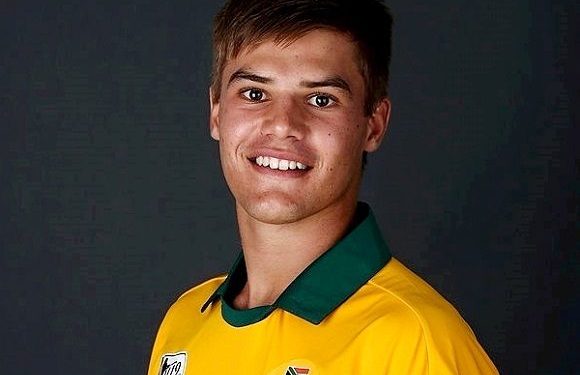 Aiden Markram Cricketer हाइट Weight उम्र गर्लफ्रेंड Biography in Hindi Aiden Markram