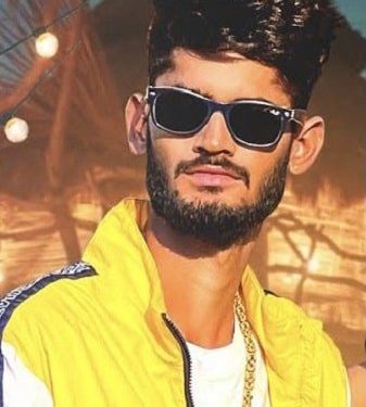 Akash Meena हाइट उम्र गर्लफ्रेंड परिवार Biography in Hindi Akash Meena