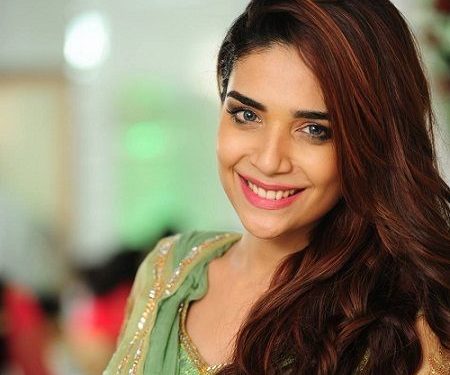 Anjum Fakih TV Actress उम्र बॉयफ्रेंड परिवार Biography in Hindi Anjum Fakih