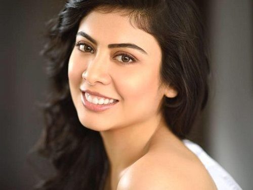 Anurita Jha Actress हाइट Weight उम्र बॉयफ्रेंड Biography in Hindi Anurita Jha