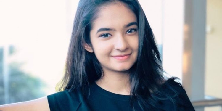 Anushka Sen हाइट उम्र बॉयफ्रेंड परिवार Biography in Hindi Anushka Sen