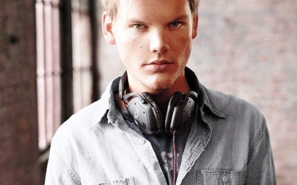 Avicii उम्र Death Cause गर्लफ्रेंड परिवार Biography in Hindi Avicii