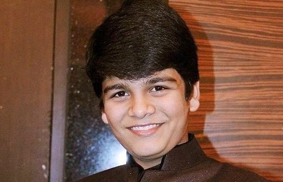 Bhavya Gandhi हाइट उम्र गर्लफ्रेंड परिवार Biography in Hindi bhavya-gandhi
