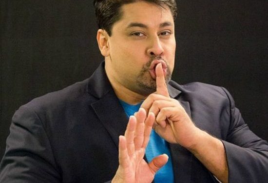 Cyrus Broacha हाइट Weight उम्र पत्नी बच्चे Biography in Hindi Cyrus Broacha