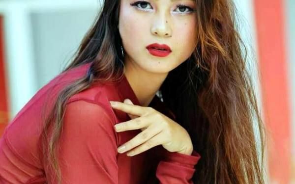 Eksha Kerung हाइट उम्र बॉयफ्रेंड पति परिवार Biography in Hindi Eksha Kerung