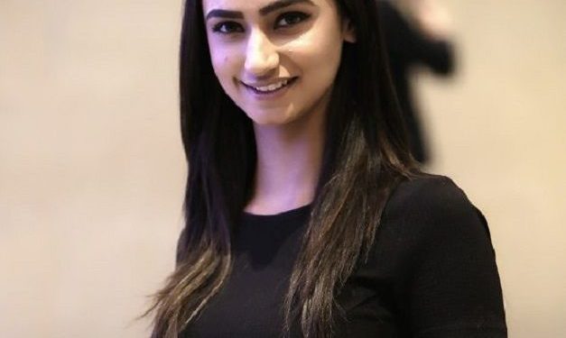 Elisha Mayor Model हाइट Weight उम्र बॉयफ्रेंड Biography in Hindi Elisha Mayor