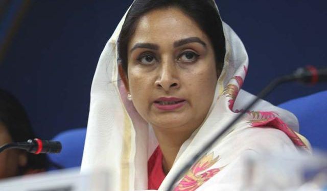 Harsimrat Kaur Badal उम्र पति बच्चे परिवार Biography in Hindi Harshimrat Kaur