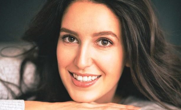 Isabelle Kaif हाइट उम्र बॉयफ्रेंड परिवार Biography in Hindi Isabelle Kaif
