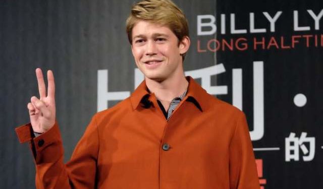Joe Alwyn Actor हाइट Weight उम्र Affairs Biography in Hindi Joe Alwyn