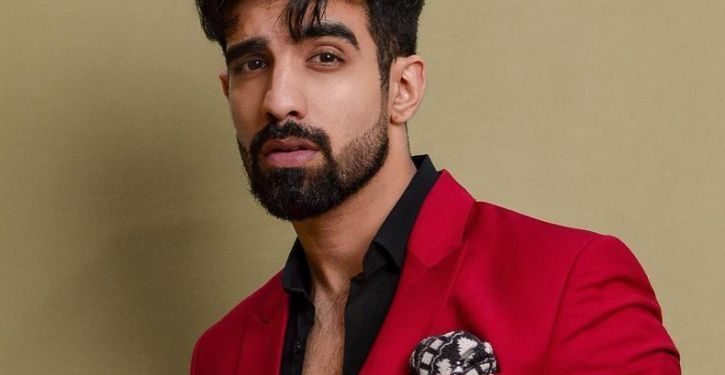 Karron S Dhinggra हाइट उम्र गर्लफ्रेंड परिवार Biography in Hindi Karron S Dhinggra