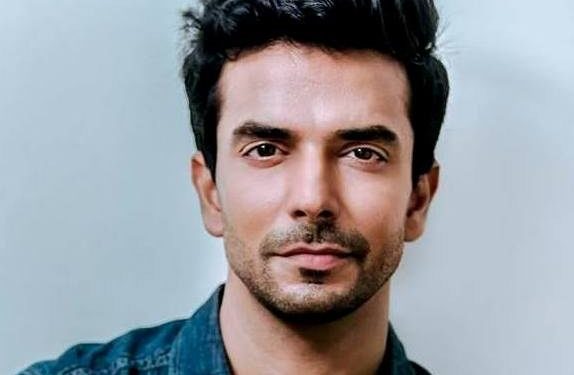 Manit Joura Actor हाइट Weight उम्र गर्लफ्रेंड Biography in Hindi Manit Joura