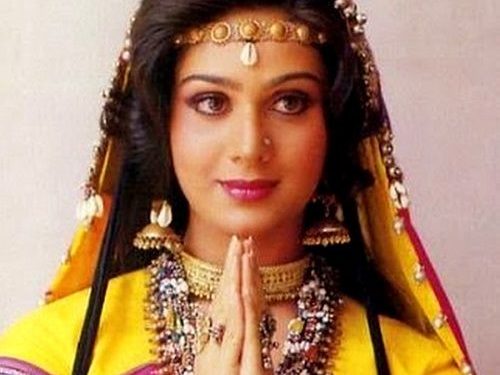 Meenakshi Seshadri उम्र पति परिवार बच्चे Biography in Hindi Meenakshi Seshadri