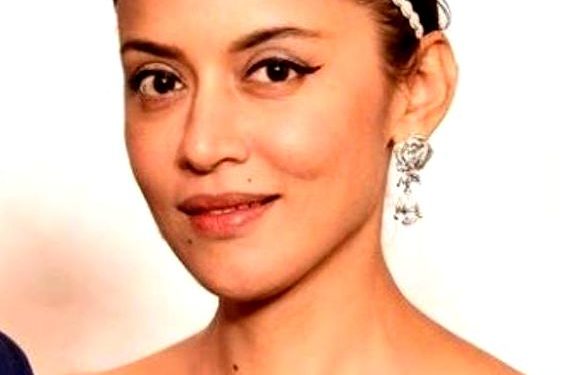 Neha Bajpai Manoj Bajpayees पत्नी उम्र परिवार Biography in Hindi Neha Bajpai