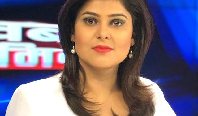 Nidhi Vasandani News Anchor उम्र बॉयफ्रेंड पति परिवार Biography in Nidhi Vasandani