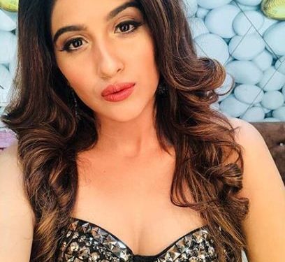 Nimrit Kaur Ahluwalia उम्र बॉयफ्रेंड परिवार Biography in Hindi Nimrit Kaur Ahluwalia image