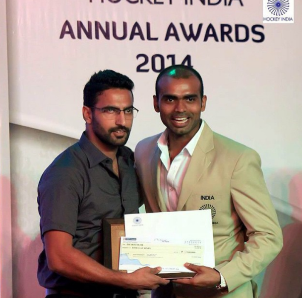 पीआर श्रीजेश को '2014 बलजीत सिंह गोलकीपर ऑफ द ईयर अवार्ड' से सम्मानित किया गया